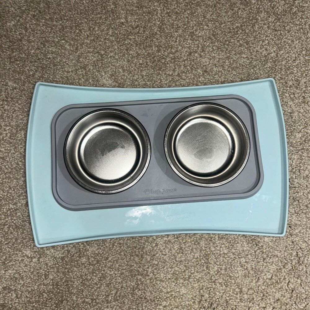 Dog bowls and feeding mats